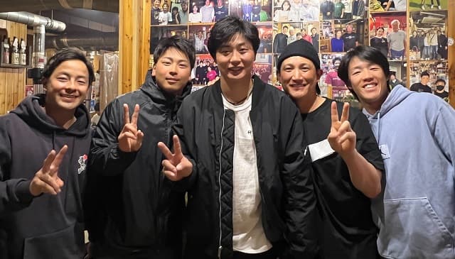 「相変わらず大志やってました笑」巨人・重信があの元同僚たちとの素敵ショットを投稿