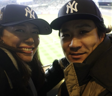 里田まい、ヤンキースタジアムでマー君との2ショットを公開！ファンから「再会を待っていた！」の声！！