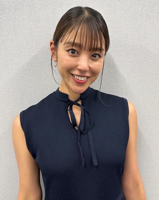 岡副麻希　仕事復帰と新しいスタート　メイクとファッションの変化」