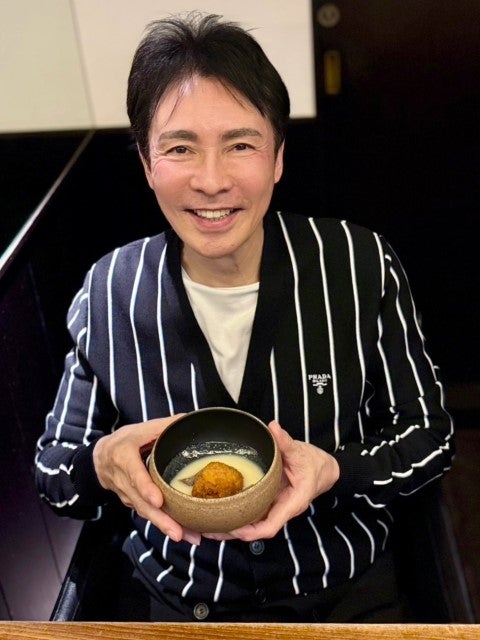 郷ひろみ、楽曲が料理に変身！？「よろしく哀愁」白子串揚げに感動MAXの夜