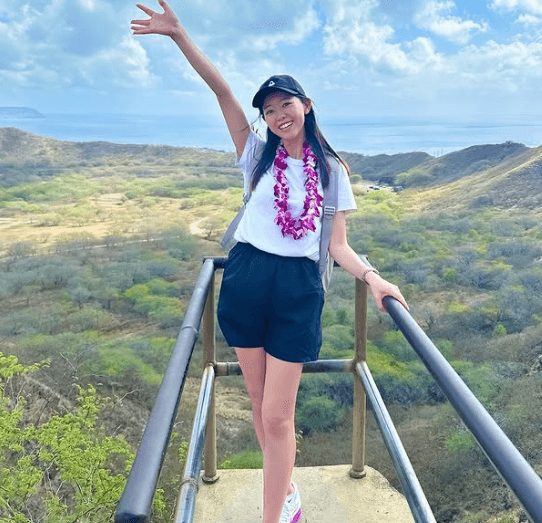 「めちゃくちゃ可愛い！」ゴルフ美女子、ダイヤモンドヘッドへ登頂！大パノラマショットとウォーキングムービーが話題に