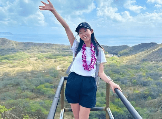 「めちゃくちゃ可愛い！」ゴルフ美女子、ダイヤモンドヘッドへ登頂！大パノラマショットとウォーキングムービーが話題に