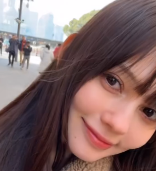 村上愛花、上海で「カニまぜそば」に感激　「日本に欲しい」と絶賛