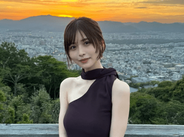 長濱ねる、京都で開催のOMEGA新作発表会に登場！