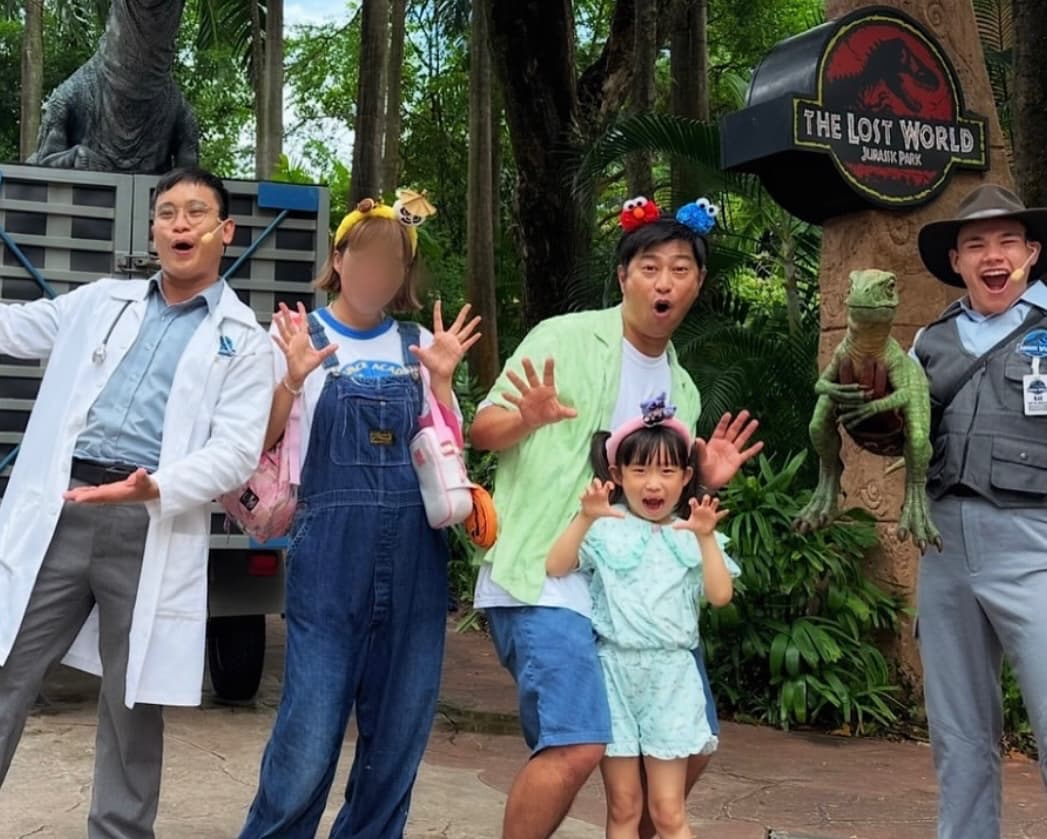 パンサー・尾形貴弘、家族でシンガポール旅行を堪能！！「素敵すぎます！理想夫婦〜」