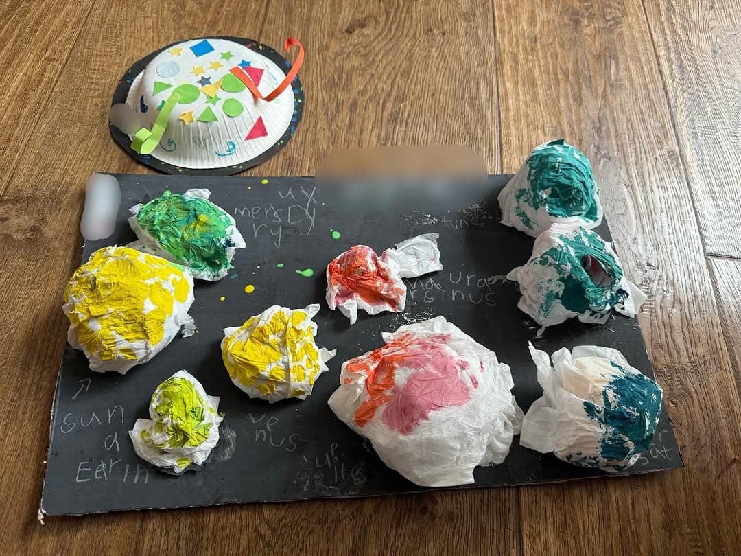 人気タレント〇〇「娘が作ってきた宇宙」娘の工作に全力で感動の様子が話題