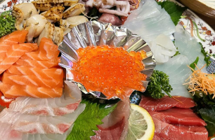 道重さゆみ、地元・山口での“刺し盛りご飯旅”を大公開「ふぐもあるー！」