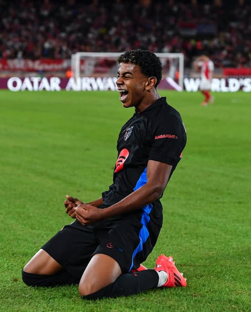 UCL公式 スペインの神童ヤマルのCL初ゴールを取り上げる！