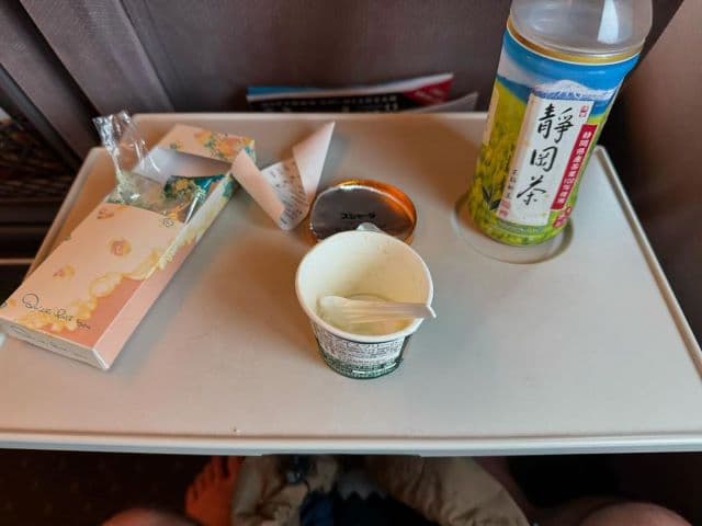 「ぼくのせいじゃない」クロちゃん、新幹線で起きた驚きの出来事とは…？！