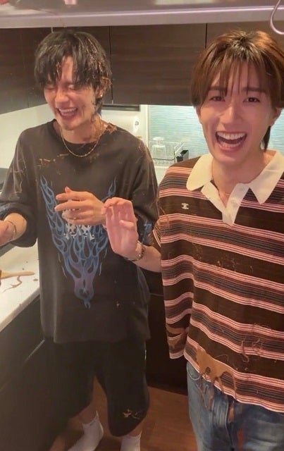 「M!LK」佐野勇斗&山中柔太朗がライブ当日にチョコまみれ!?”笑撃”トラブルにファン騒然