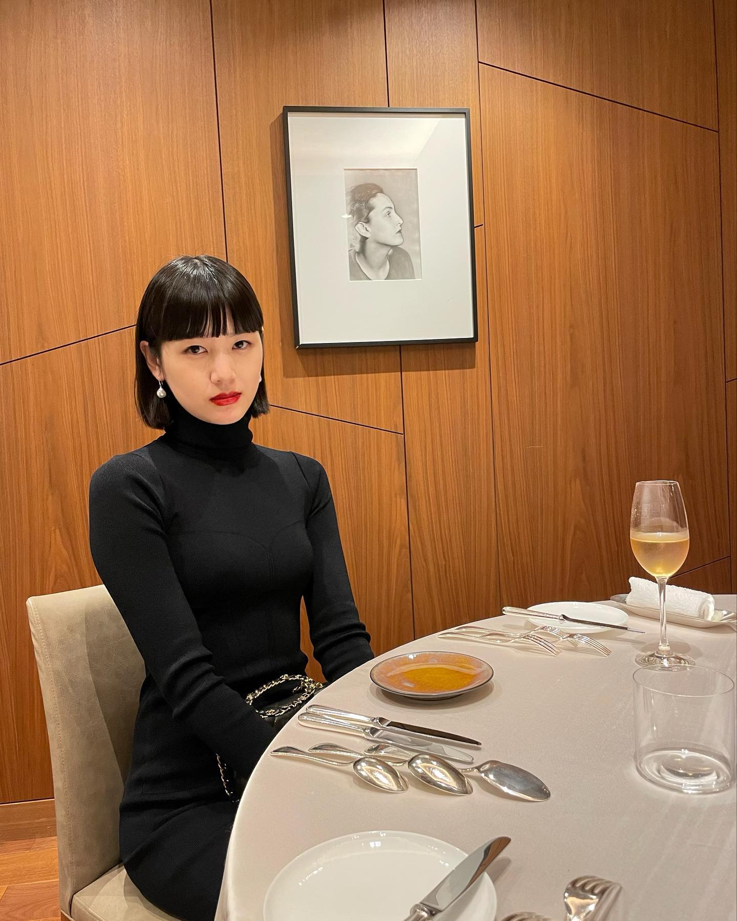 ”笑わない男”稲垣啓太が妻の無表情ショットを公開し話題に📸「笑わない嫁w」