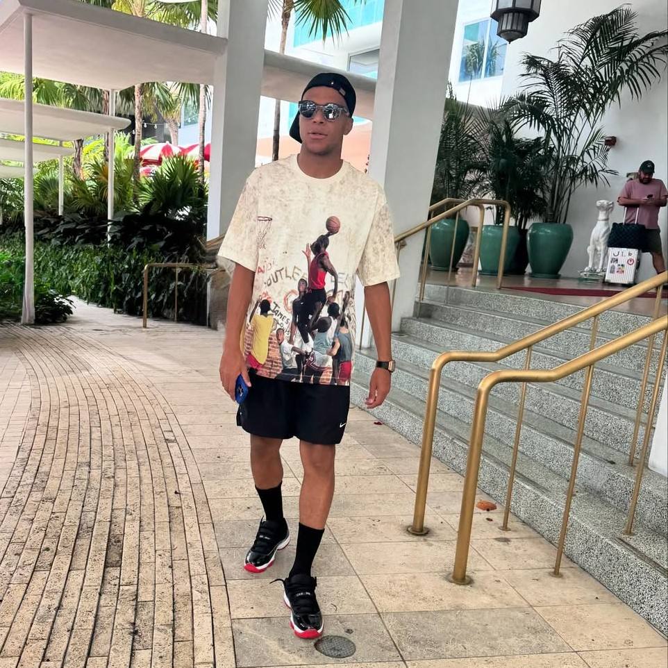 レアルのエムバぺの私服が高評価！エムバぺルックのポイントとは？