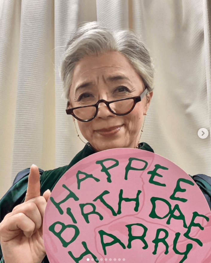 榊原郁恵　グレーヘア公開