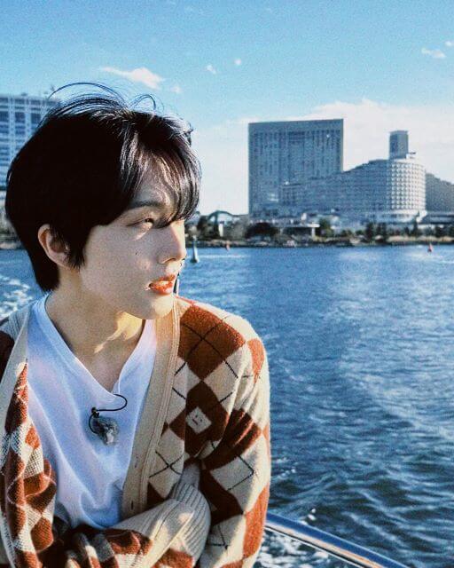 大人気K-POPアイドルが日本でのオフショットを公開！「なんでこんなにカッコいいの？」