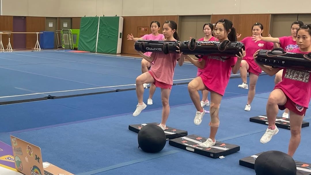 “体幹トレ指導”に注目…名トレーナーが支える高校チアの2連覇挑戦