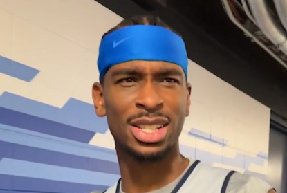 NBA 「多すぎてビックリ！」SGAが神対応すぎるサイン攻勢にファン歓喜！