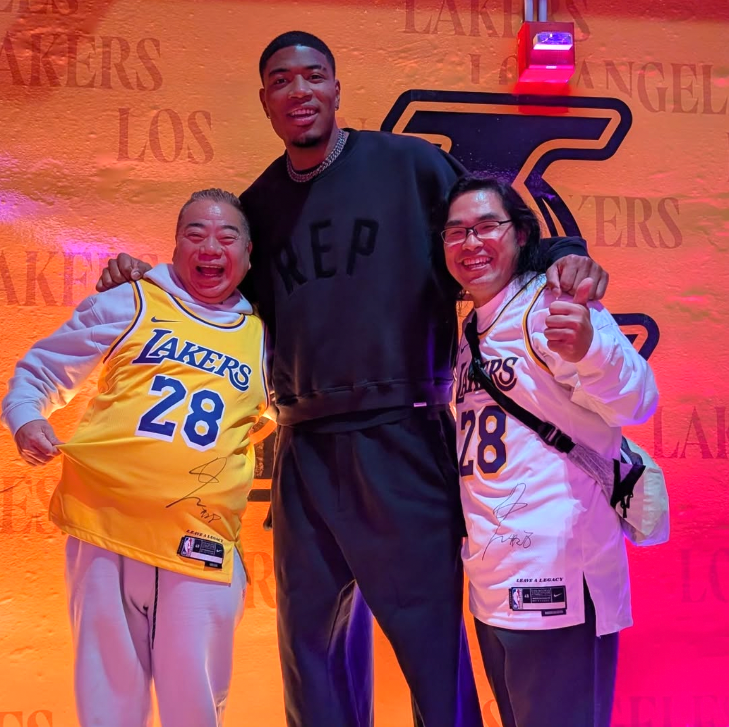 ロッチ中岡、「奇跡だらけ」の正月旅行に大興奮！レイカーズ大逆転勝利に「今年はいつもより頑張れる」