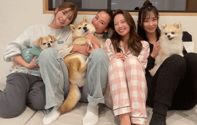 美女軍団のHOTな集い、人気レースクイーンの“サ活”旅行記