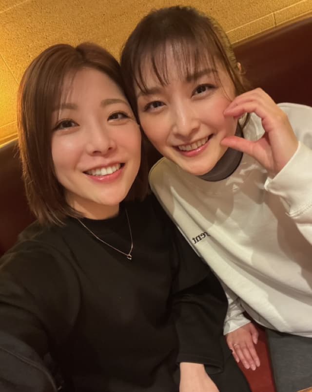 「本当に幸せだなぁ」元モー娘。小川麻琴が石川梨華とランチを楽しむ