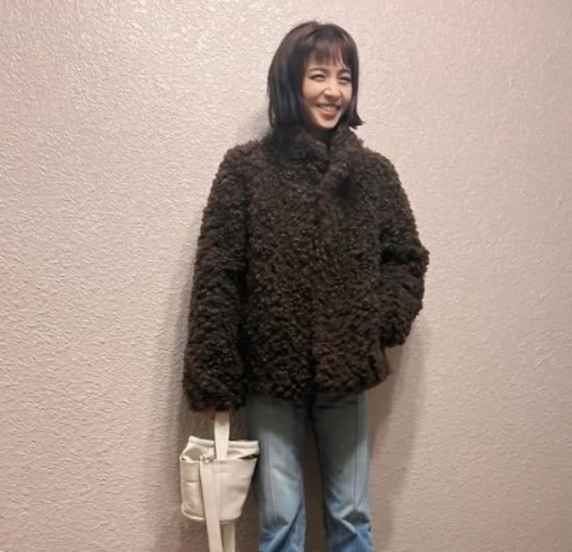 「着てるだけで幸せ！」安田美沙子がトイプードルみたいなアウターに満足！