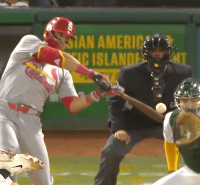 ヌートバー 今季初の二塁打を放つ