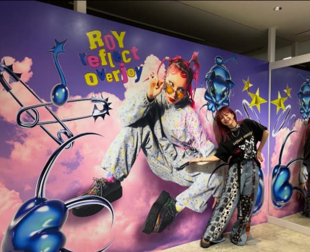 「めっちゃ良い空間だぁ」LiSAがPOP UP STOREに足跡を残す⁉