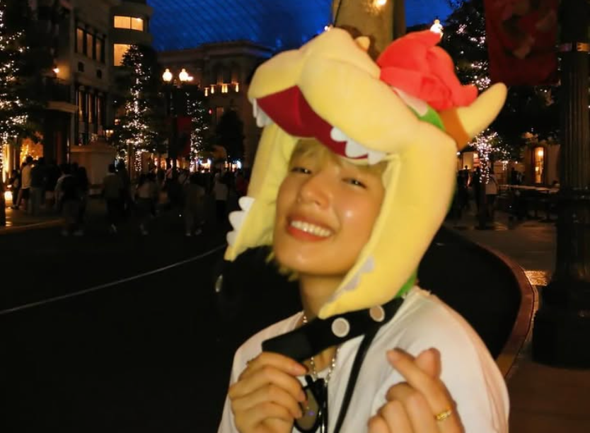 夜のUSJで大はしゃぎ、石井杏奈が見せたクッパ姿にファンも笑顔