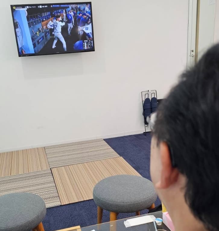 梅沢富美男、ミヤネ屋収録前にドジャース・大谷翔平の試合を観戦する様子を公開！