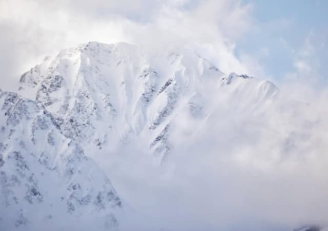 上村愛子、『白馬』を合言葉に環境保全を願う氷河のある村の未来