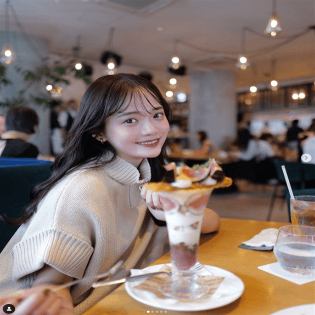 田久保夏鈴が堪能する”打ち合わせ後”のパフェタイム！あまりの可愛さにファン「疲れが浄化〜」