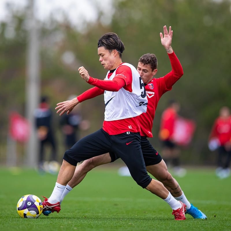 新戦力に期待がかかる浦和レッズが新シーズンに向けてハードなトレーニングをこなす！