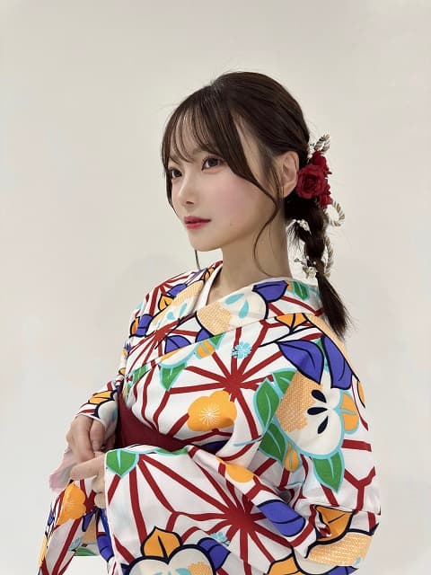 〇〇の次の日とは思えない!? タレントの新谷姫加が美麗すぎる着物ショットを公開！
