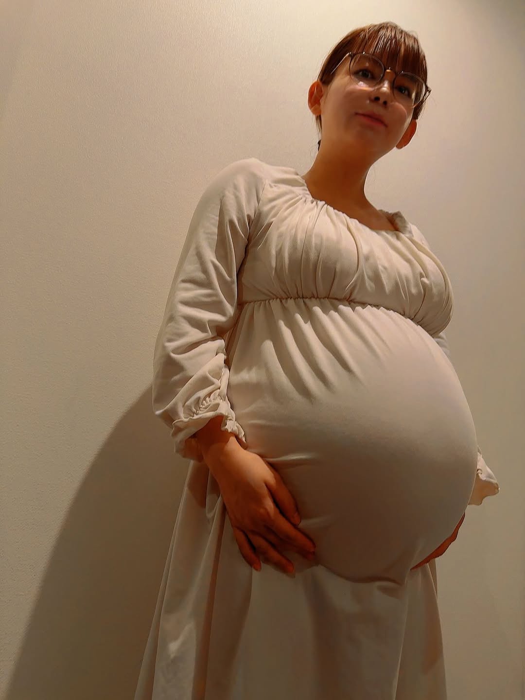 「風船みたい、飛んでしまいそう」中川翔子、一段と大きくなったお腹を公開！大変な毎日の中の楽しみとは…？！