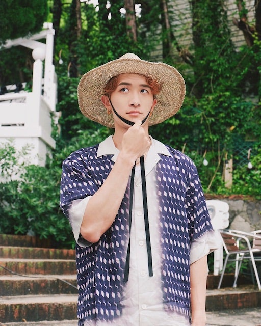 「麦わら帽可愛すぎる！！」人気アイドルの方ショット姿にファン悶絶