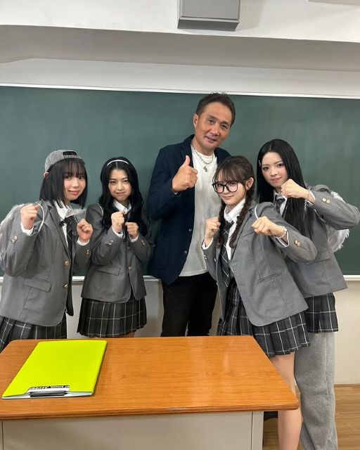 「楽しかったな」竹原慎二、アイドルグループ『RIRYDAY』とパシャリ！身長差にファンびっくり⁉