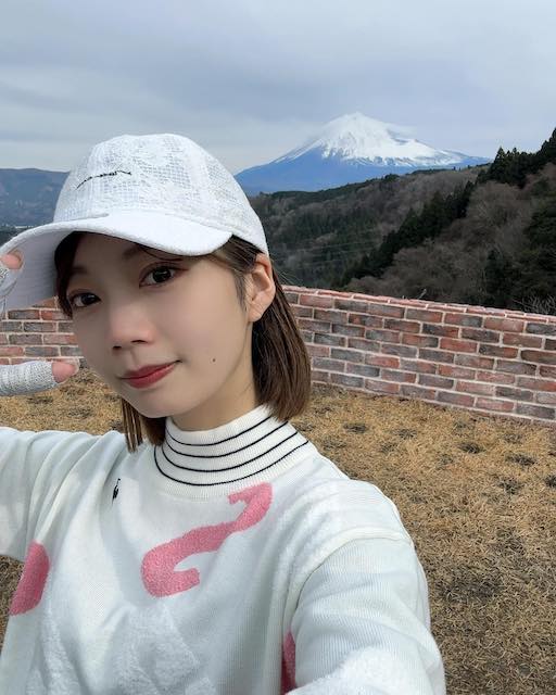 日向坂46・高本彩花のゴルフウェア姿にファンメロメロ💖
