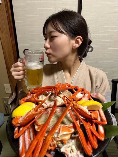 「女子旅YouTuberのサムネ感！！」田中美久の豪華なメシ写真に反響