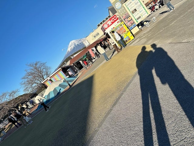 丸山桂里奈が最新ショットを投稿📸 「家族時間をのんびりと😳」