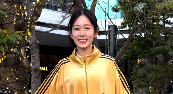 「黄色が眩しい！」川口葵、全身コーデが可愛すぎると話題に