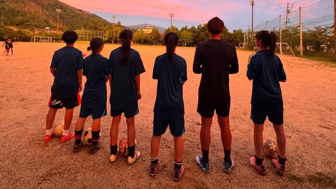 空と向き合うレジェンド…“夕焼け哲学”が心を打つ