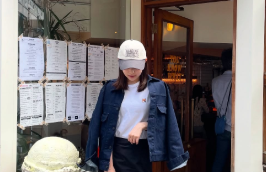 田﨑さくら、春の代々木上原さんぽコーデに「可愛すぎる」の声続々