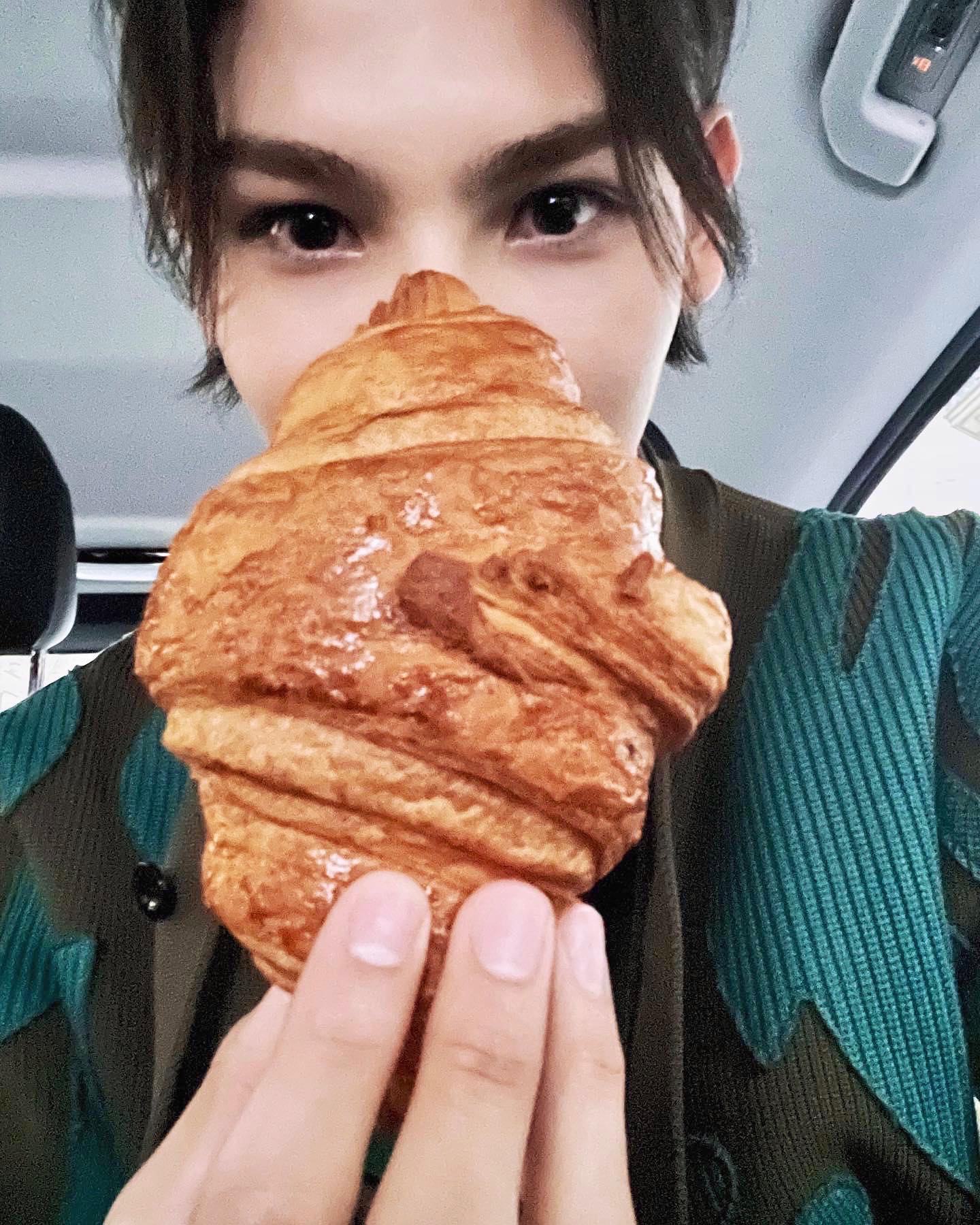 Snow Man・ラウールの最新投稿にファン悶絶💕「本当に素敵！魅力の塊😍😍」