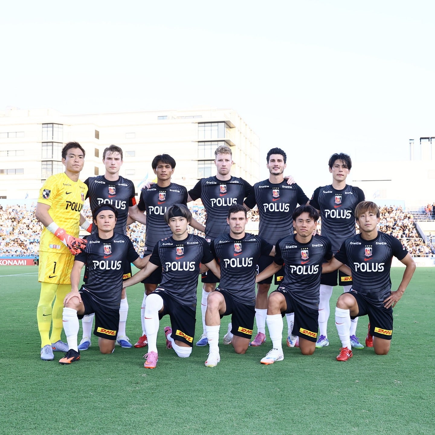 「浦和レッズ、勝利を飾った試合前の一枚　西川周作が感謝のメッセージ」