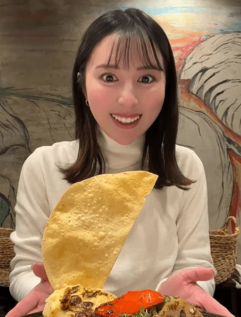 KBC『アサデス。』お天気アシ・太田江莉奈、福岡の超人気カレー店でカレー楽しむ！ニコニコ笑顔ムービーが可愛すぎると話題