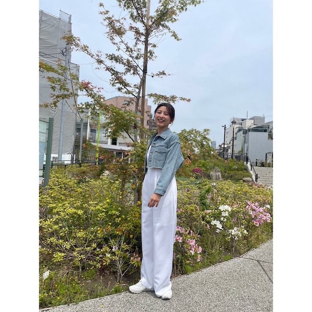 元テレ朝人気アナウンサー 美人ショットを公開! ファンからは「なつみん可愛い」との声