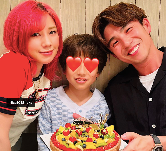 仲里依紗の夫・中尾明慶、35才の誕生日に家族仲良し写真投稿📸「俺幸せっす。」