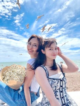 橋本環奈「もはやテレパシーのみで会話出来る」ほど仲の良い人気女優との密着ショットに「素敵な関係すぎる」