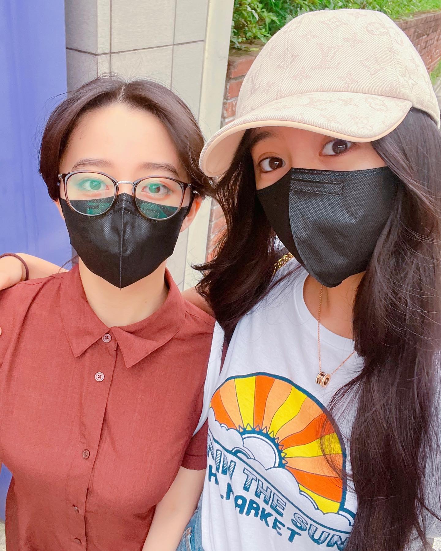 Kōki,さん、美人姉妹2Sを公開💖メガネ＆キャップでも隠せない美貌が話題👀📸