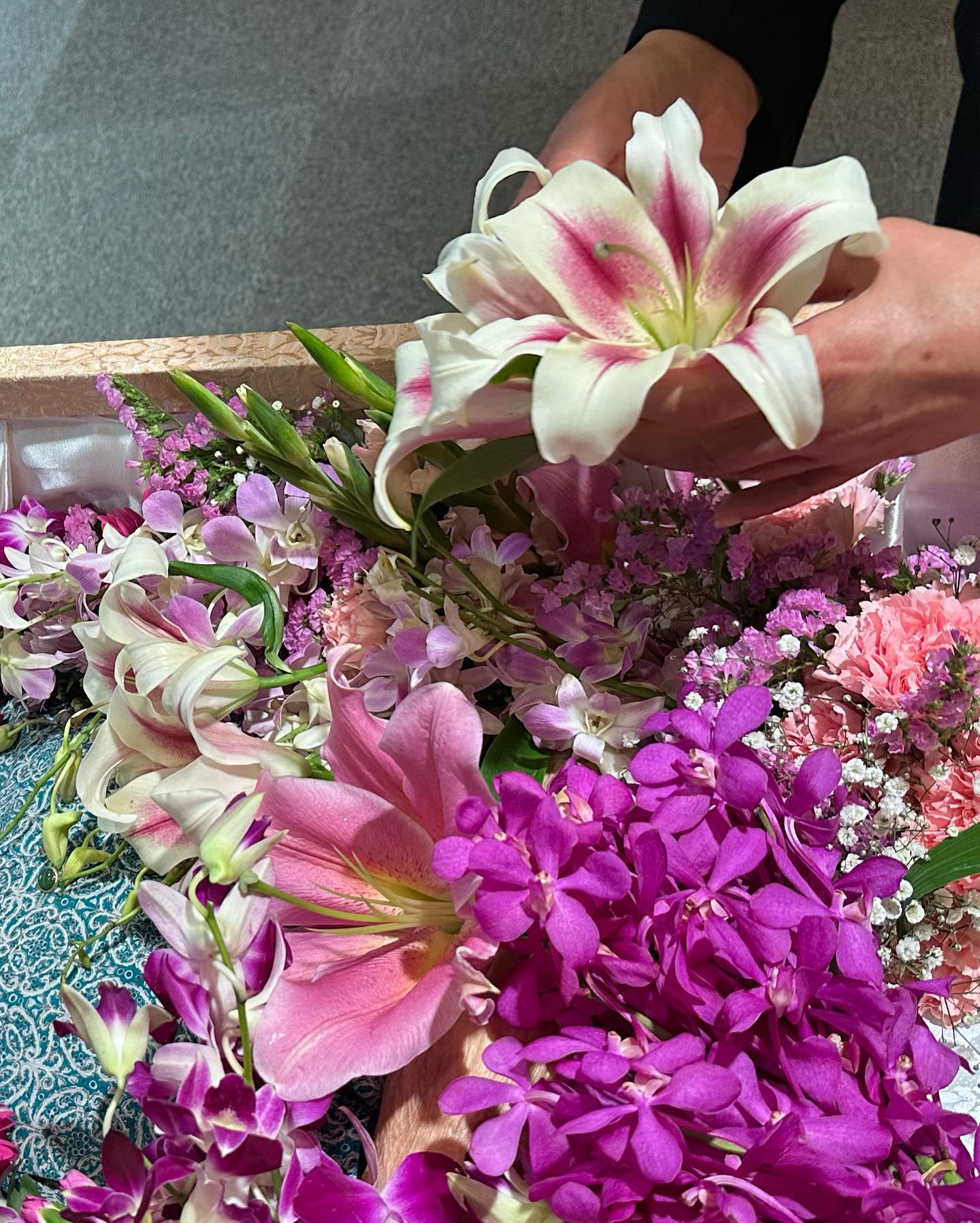 篠田麻里子が祖母の死去を報告「カッコいい自慢のおばあちゃんでした」