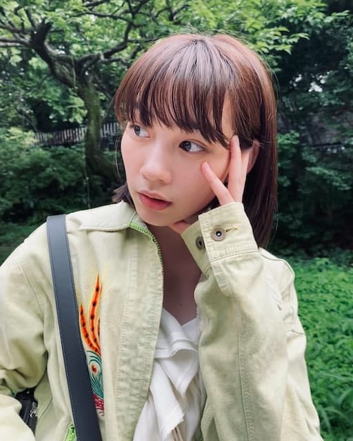 朝ドラ「あまちゃん」で一世を風靡 大人気女優が公園で自然を満喫